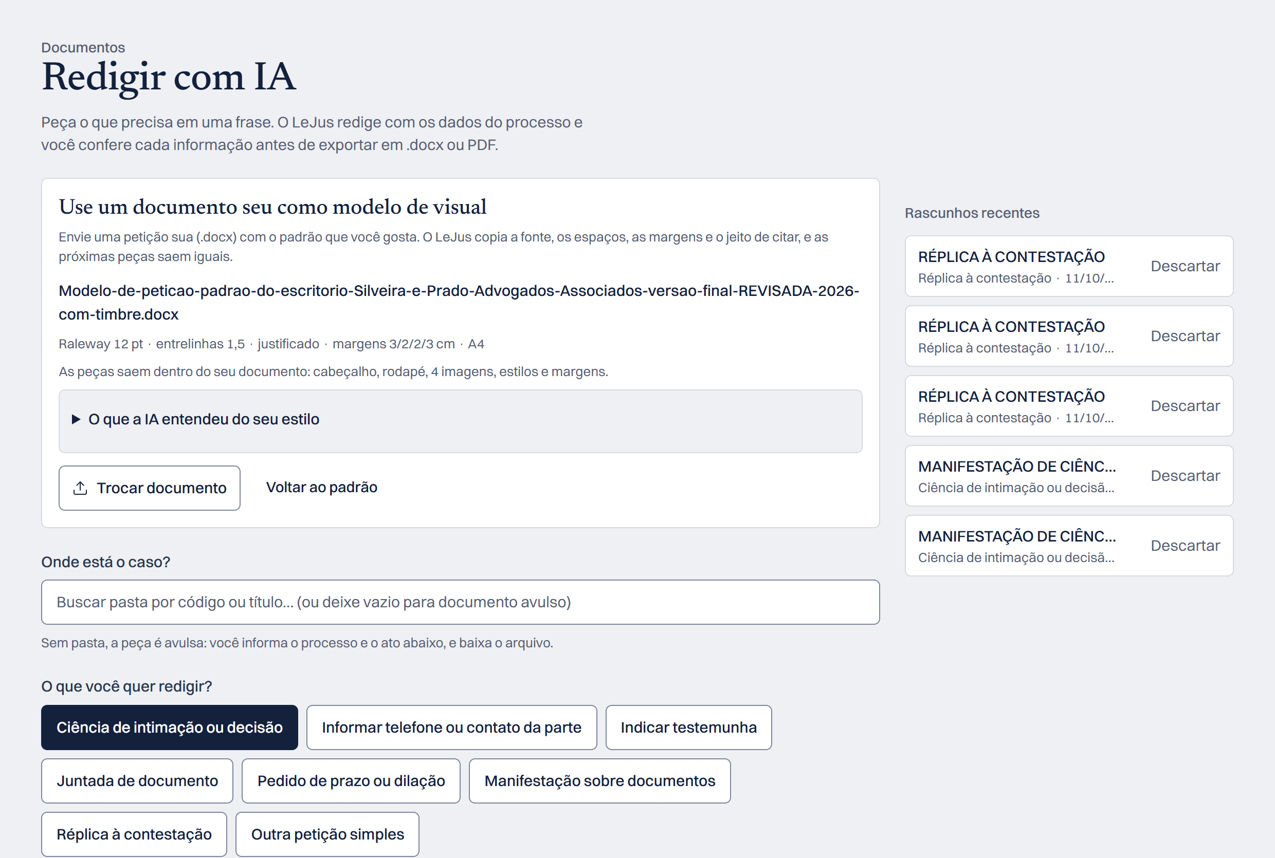 Tela Redigir com IA, com o documento do escritório como modelo de visual